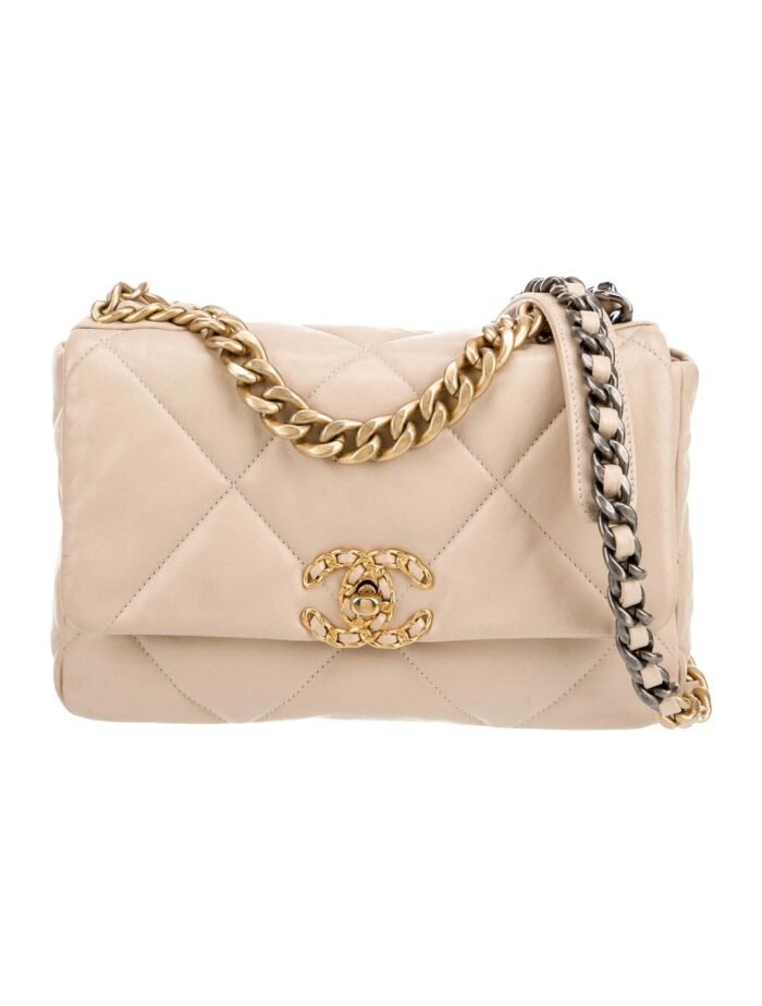 Chanel 19 Medium - Image 1