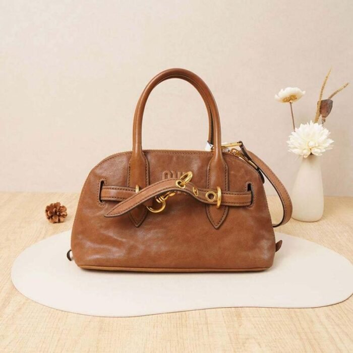 Aventure w Strap - Image 1