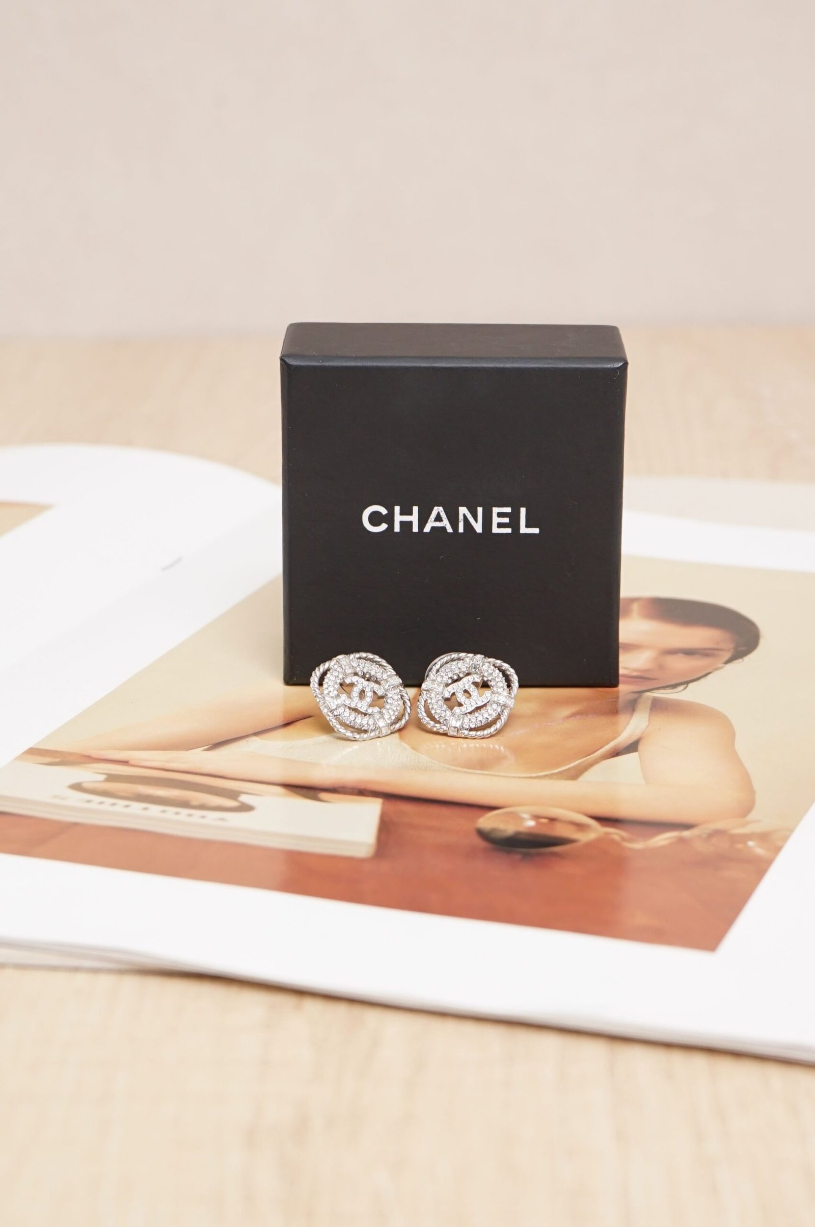20251015170527511_64285 CHANEL Earrings - Image 1