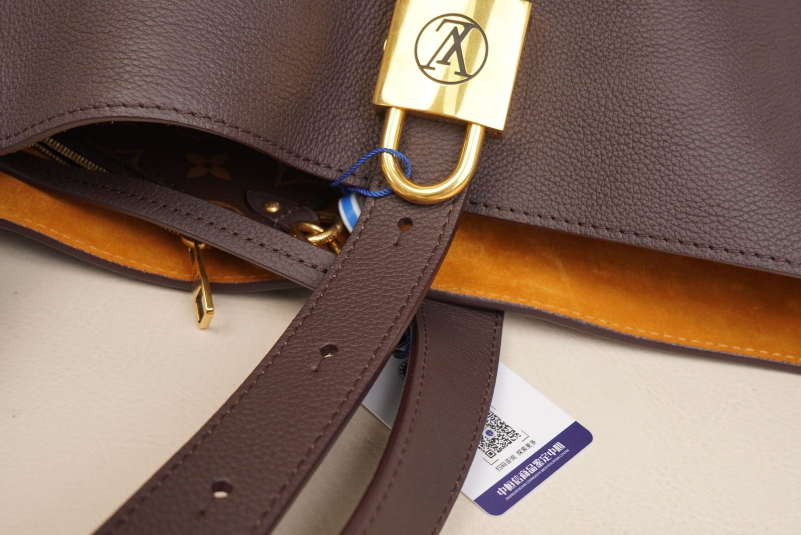 Louis Vuitton tote bag in burgundy color
