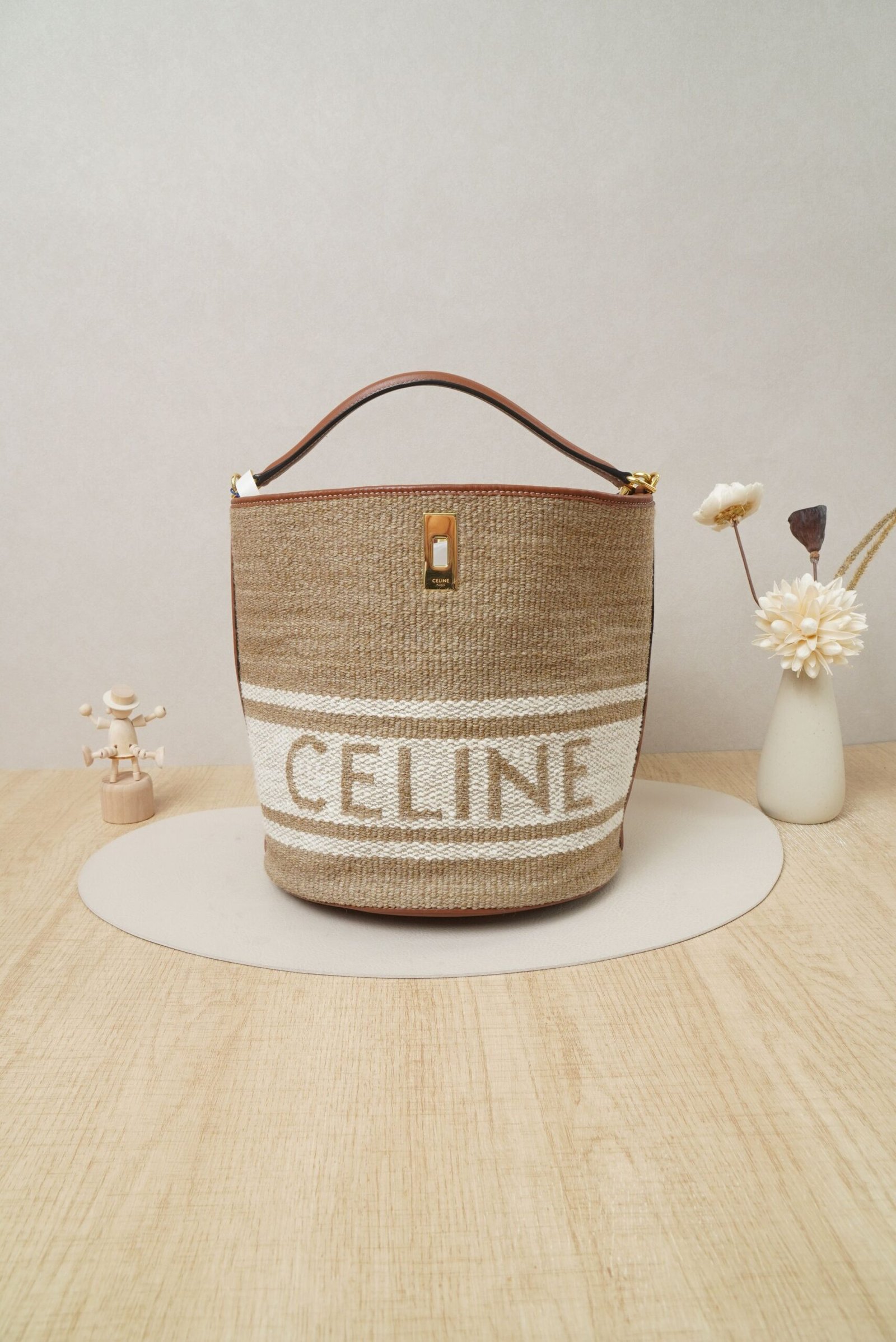 20251030152126505_77938 CELINE Bucket Bag in Multicolor Woven Fabric with Calfskin Trim - Image 1
