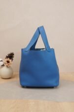 Hermès Picotin Lock 18 Bleu Grece Togo Leather with Gold Hardware (Y Stamp) - Image 2