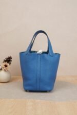 Hermès Picotin Lock 18 Bleu Grece Togo Leather with Gold Hardware (Y Stamp) - Image 3