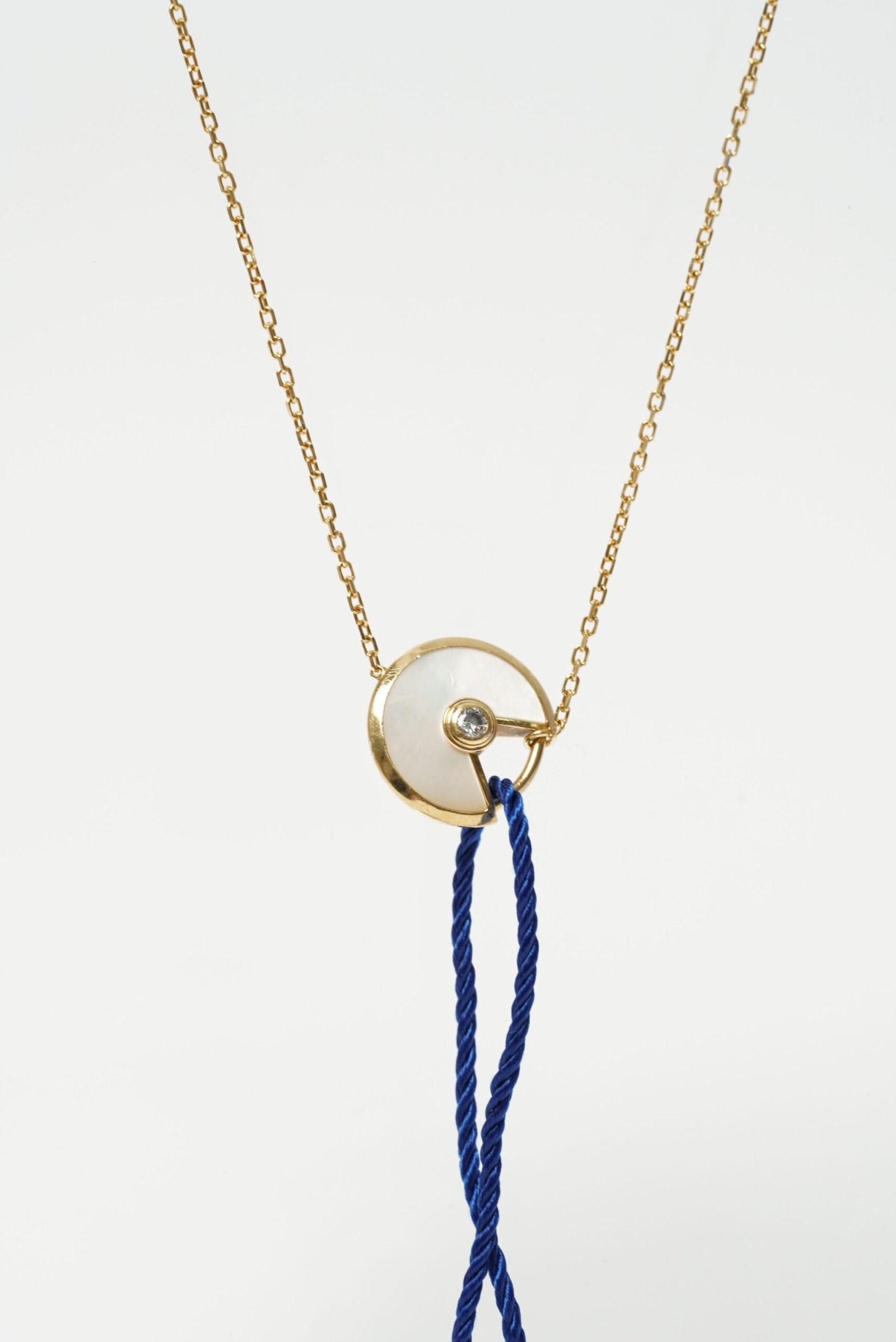 20250527102226398_69378 Cartier Amulette de Cartier Bracelet with White Mother-of-Pearl - Image 1